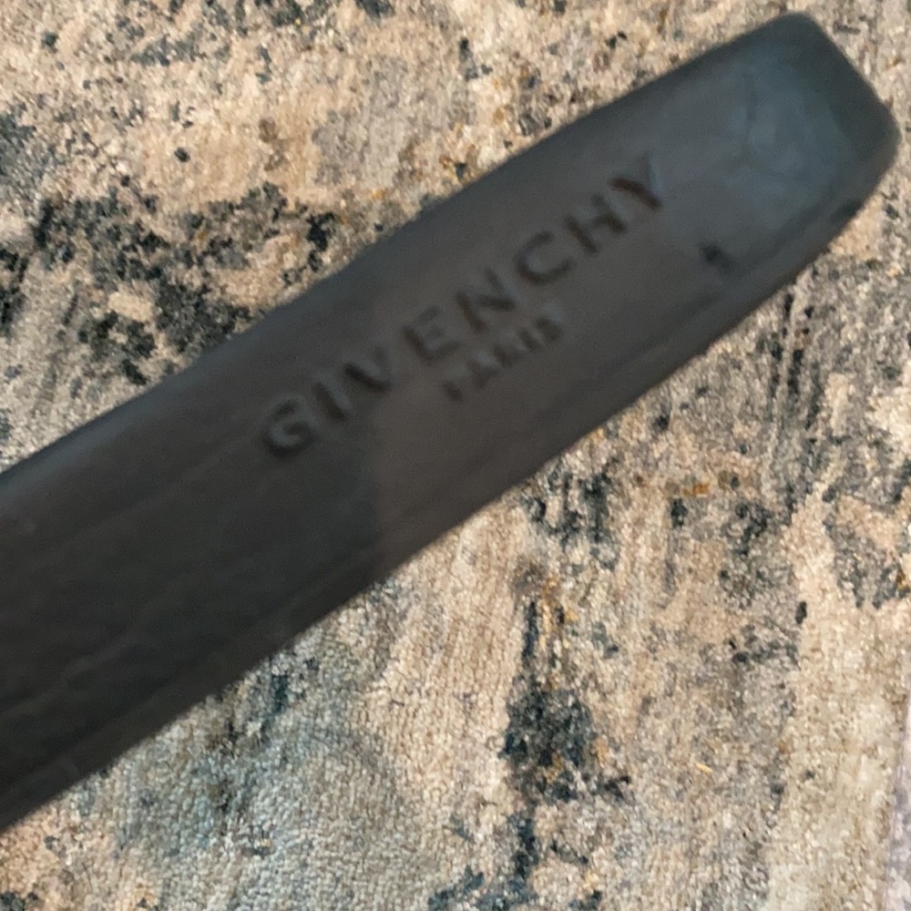 Single Givenchy slide - Picture 2 of 3